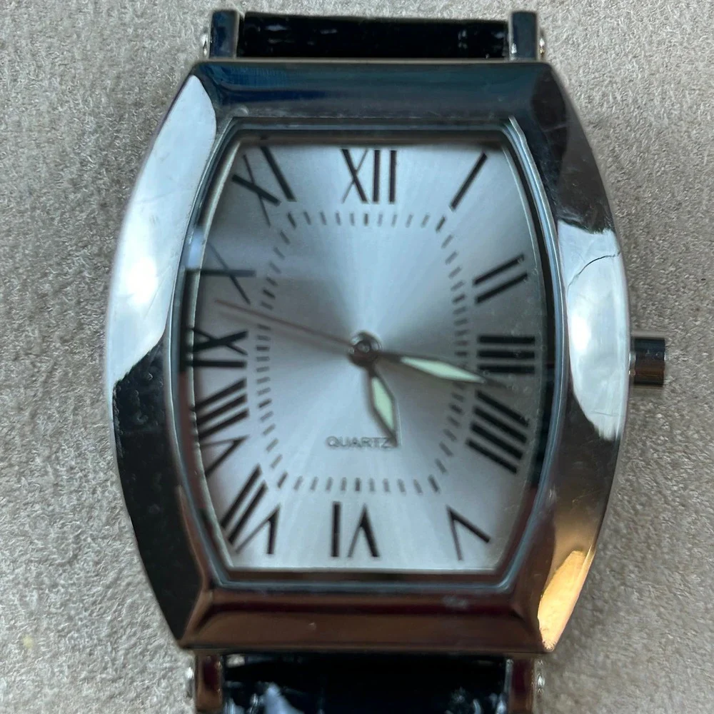 Stauer Metropolitan Mens Watch Silver Tone Tonneau Roman Numeral Black Leather